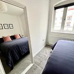Writer\'S Square Apartments