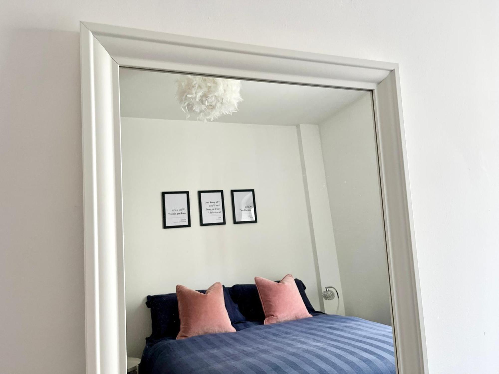 Apartment Writer's Square *